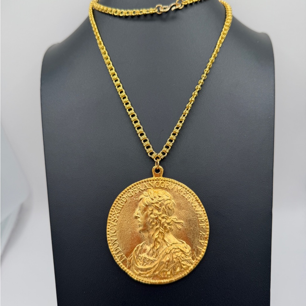 KENNETH LANE Gold Massive Medallion Coin Pendant Necklace